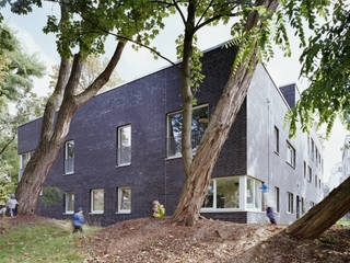 Kita Frieberg, Reiner Maria Löneke Architekten Reiner Maria Löneke Architekten مساحات تجارية