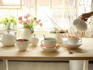 Handmade porcelain tableware, Linda Bloomfield Linda Bloomfield Modern dining room