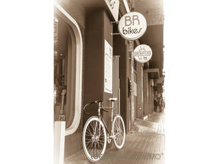 Decoración Vintage tienda de bicis., Ideas Interiorismo Exclusivo, SLU Ideas Interiorismo Exclusivo, SLU مساحات تجارية