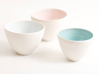 Handmade porcelain dinnerware, Linda Bloomfield Linda Bloomfield Nowoczesna jadalnia