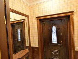 Усадьба в КП "Петровский", ИнтеРИВ ИнтеРИВ Classic style corridor, hallway and stairs