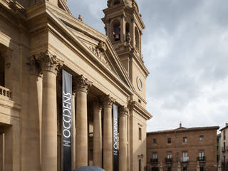 OCCIDENS MUSEUM, Rubén P. Bescós Architectural Photographer Rubén P. Bescós Architectural Photographer モダンデザインの 多目的室