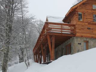 Cabaña Las Pendientes - Patagonia Argentina, Aguirre Arquitectura Patagonica Aguirre Arquitectura Patagonica Nhà phong cách kinh điển