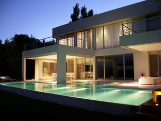 Piscina nocturnas, PARQUEARTE Piscinas como iconos de diseño. PARQUEARTE Piscinas como iconos de diseño. Minimalist Havuz