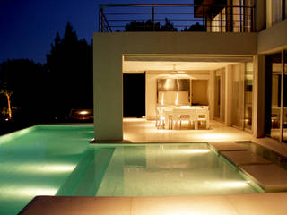 Piscina nocturnas, PARQUEARTE Piscinas como iconos de diseño. PARQUEARTE Piscinas como iconos de diseño. مسبح