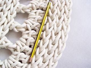 Handmade crochet rug, crochet carpet, round rug, knitted carpet, knitted rug, model VENICE, RENATA NEKRASZ art & design RENATA NEKRASZ art & design Suelos