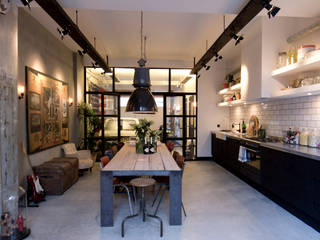 homify Industrial style dining room