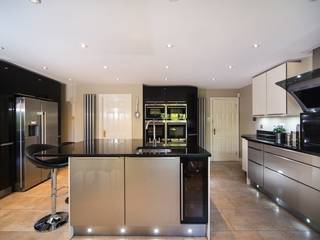 Mr & Mrs C, Woking, Surrey, Raycross Interiors Raycross Interiors Modern Kitchen