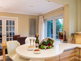 Mr & Mrs M, Kitchen - Woking, Surrey, Raycross Interiors Raycross Interiors Кухня в стиле модерн