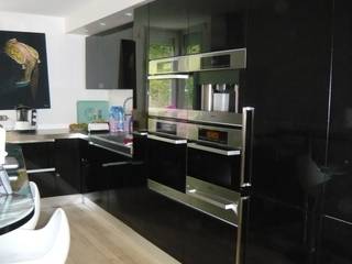 homify Modern style kitchen