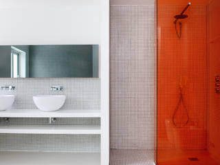 Casas con un estilo minimalista y muy luminosas, MSTUDIO FOTOGRAFIA PUBLICITARIA MSTUDIO FOTOGRAFIA PUBLICITARIA Modern bathroom