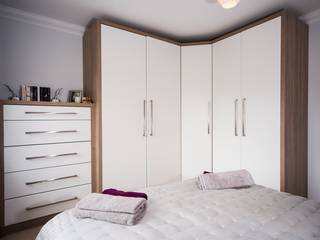 Mr & Mrs C - Bedroom - Woking, Surrey, Raycross Interiors Raycross Interiors Modern Bedroom