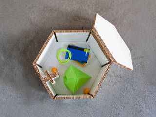 HEXA, CARDBOARD FURNITURE AND PROJECTS CARDBOARD FURNITURE AND PROJECTS 地中海デザインの リビング