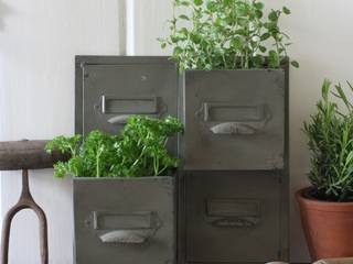 Vintage Style Drawer Wall Planter homify Industrialer Garten Blumentöpfe und Vasen