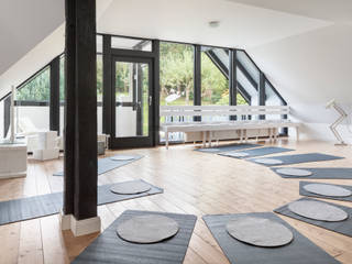 Raum für Yoga, Workshops, Seminare, Gruppenarbeit Bleibe Moderne Autohäuser Hotels