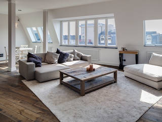 High End Dachgeschoss Ausbau, 16elements GmbH 16elements GmbH Living room