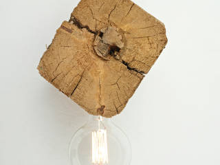 Bulb Lamp, Juan Ruiz-Rivas Estudio Juan Ruiz-Rivas Estudio Casas de estilo rústico