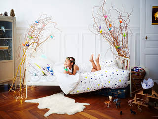 COUSSIN CARRE POUR ENFANT ROI & PRINCESSE, DIANE SEYRIG COLLECTIONS DIANE SEYRIG COLLECTIONS غرفة الاطفال