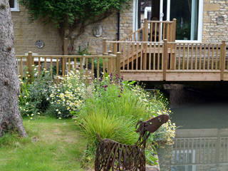 A garden on the riverbank, Susan Dunstall Landscape & Garden Design Susan Dunstall Landscape & Garden Design