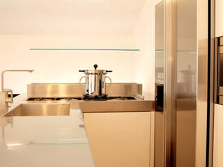 Un sogno chiamato casa, LF&Partners LF&Partners Minimalist kitchen