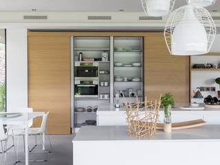 House in Blair Atholl, Nico Van Der Meulen Architects Nico Van Der Meulen Architects Modern style kitchen