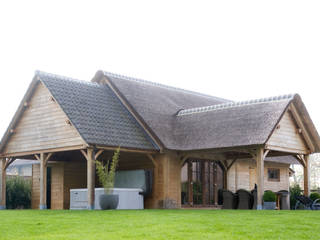 Poolhouses en eikenhouten bijgebouwen, Vetrabo Vetrabo Country style garden