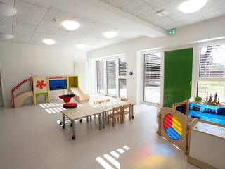 Erweiterung und Sanierung einer Kindertagesstätte, JA3 JA3 Комерційні приміщення