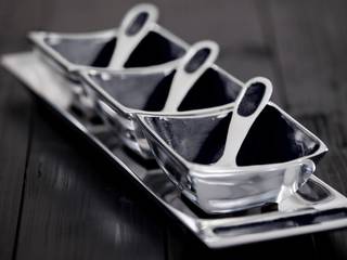 Large Condiment Set, Oh So Pretty Oh So Pretty モダンデザインの ダイニング