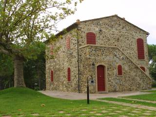 casa privata a Castagneto Carducci, studio delta associati studio delta associati Casas rurales