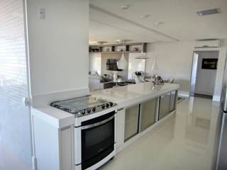 Projeto Residencial em Itapema, SC-BR. Apartamento de Praia., Gabriela Herde Arquitetura & Design Gabriela Herde Arquitetura & Design Modern kitchen