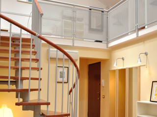 LOFT 4, Valtorta srl Valtorta srl Moderner Flur, Diele & Treppenhaus