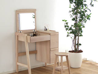 ㈱大雪木工, TAISETSU MOKKO CO.,LTD TAISETSU MOKKO CO.,LTD Scandinavian style bedroom Dressing tables