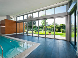 Glas-Faltwand Poolverglasung, Solarlux GmbH Solarlux GmbH Moderne Pools