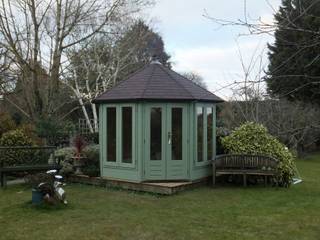 Octagonal Summerhouse, Garden Affairs Ltd Garden Affairs Ltd Сад в стиле кантри