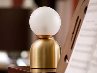 Table Lamp Bonbon ( Brass / Copper ), Intuerilight Intuerilight Estudios y despachos de estilo moderno