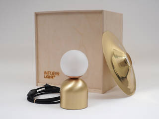 Table Lamp Bonbon with disc ( Brass / Copper ), Intuerilight Intuerilight Vestidores de estilo minimalista