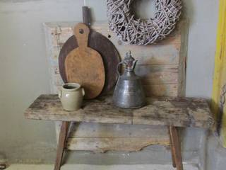 Oude stoere sidetable van hout, Were Home Were Home Rustic style dining room