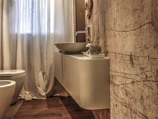 Attico contemporaneo , cristina zanni designer cristina zanni designer Modern bathroom