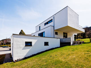 Neubau Einfamilienhaus mit Doppelgarage in Lorch, Baden-Württemberg, brügel_eickholt architekten gmbh brügel_eickholt architekten gmbh Minimalistische Häuser