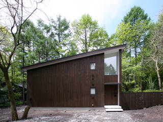 木立に佇む家, 設計事務所アーキプレイス 設計事務所アーキプレイス Skandinavische Häuser