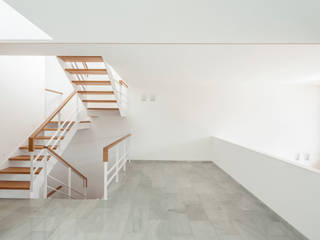 Obra nueva , Global Projects Global Projects Minimalist corridor, hallway & stairs