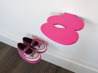 Footprint Children's Shoe Shelf, j-me original design j-me original design Modern style bedroom
