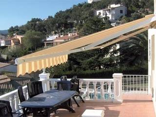 Toldo Cofre , Comercial MecanoToldo S.L.U Comercial MecanoToldo S.L.U Mediterraner Balkon, Veranda & Terrasse