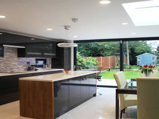 A Modern Kitchen Design Located in New Malden, Surrey, Consultant Line Architects Ltd Consultant Line Architects Ltd モダンな キッチン