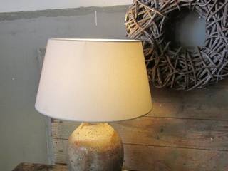 Lampen: brocant & industrieel, Were Home Were Home Rustic style living room