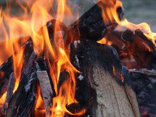 Vuurschalen en Barbecues van 5mm dik scheepsstaal, ambachtelijk vervaardigd in Nederland., SfeertjeMaken.nl SfeertjeMaken.nl สวน