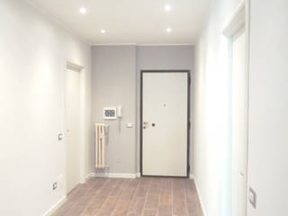 Ristrutturazione completa - colori, porte e illuminazione, Easy Relooking Easy Relooking Modern corridor, hallway & stairs