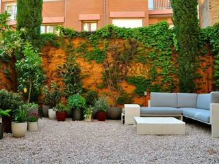 Jardín en Gràcia, ésverd - jardineria & paisatgisme ésverd - jardineria & paisatgisme Jardines de estilo ecléctico