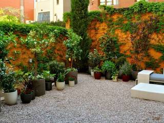 Jardín en Gràcia, ésverd - jardineria & paisatgisme ésverd - jardineria & paisatgisme 에클레틱 정원