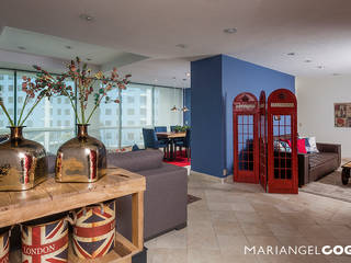 Maple, MARIANGEL COGHLAN MARIANGEL COGHLAN Modern Corridor, Hallway and Staircase